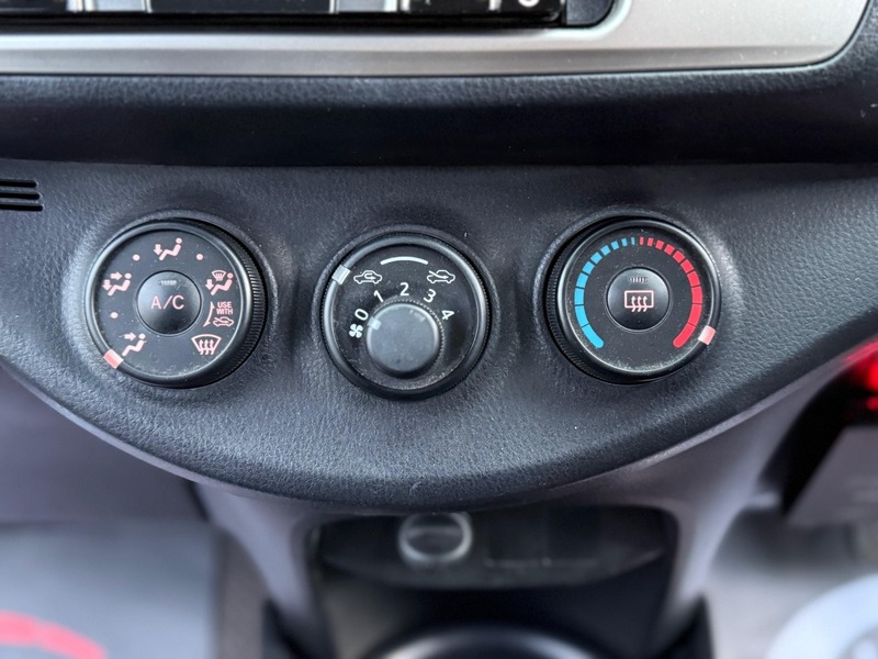 Used Toyota Yaris 2016 for sale - 77632318: Photo 33