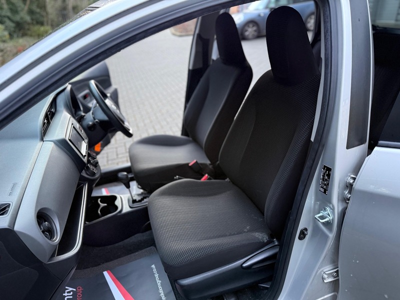 Used Toyota Yaris 2016 for sale - 77632318: Photo 4