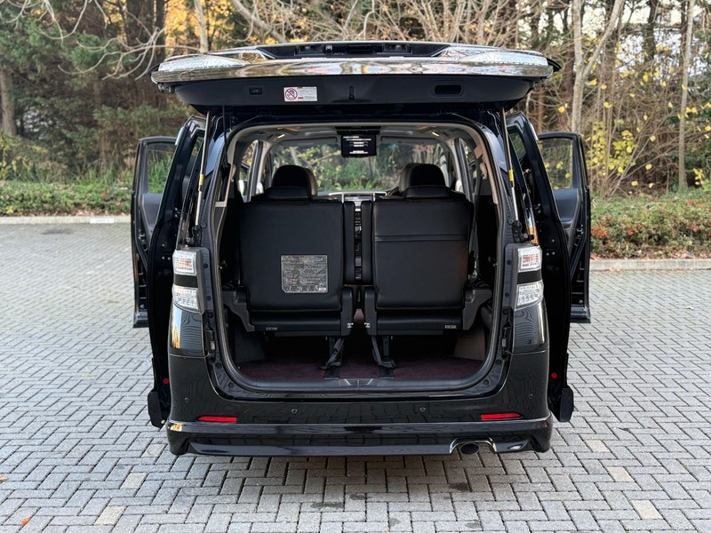 Used Toyota Vellfire 2014 for sale - 76798940: Photo 10