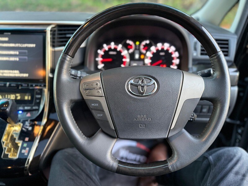 Used Toyota Vellfire 2014 for sale - 76798940: Photo 15