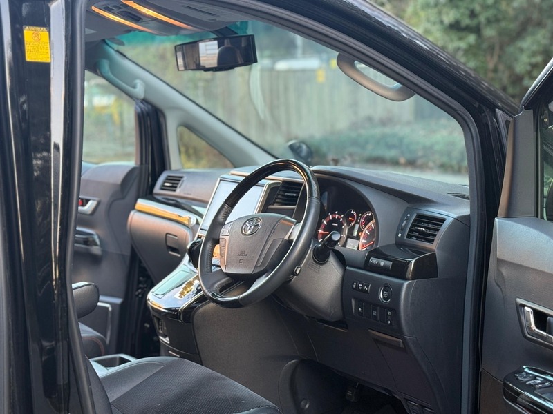 Used Toyota Vellfire 2014 for sale - 76798940: Photo 39