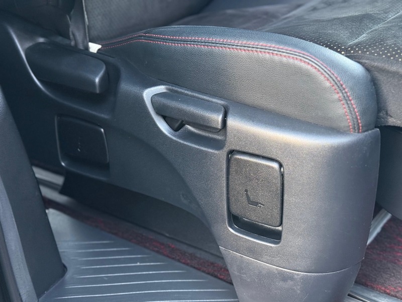 Used Toyota Vellfire 2014 for sale - 76798940: Photo 41