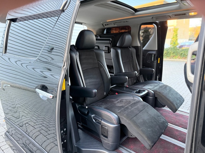 Used Toyota Vellfire 2014 for sale - 76798940: Photo 44