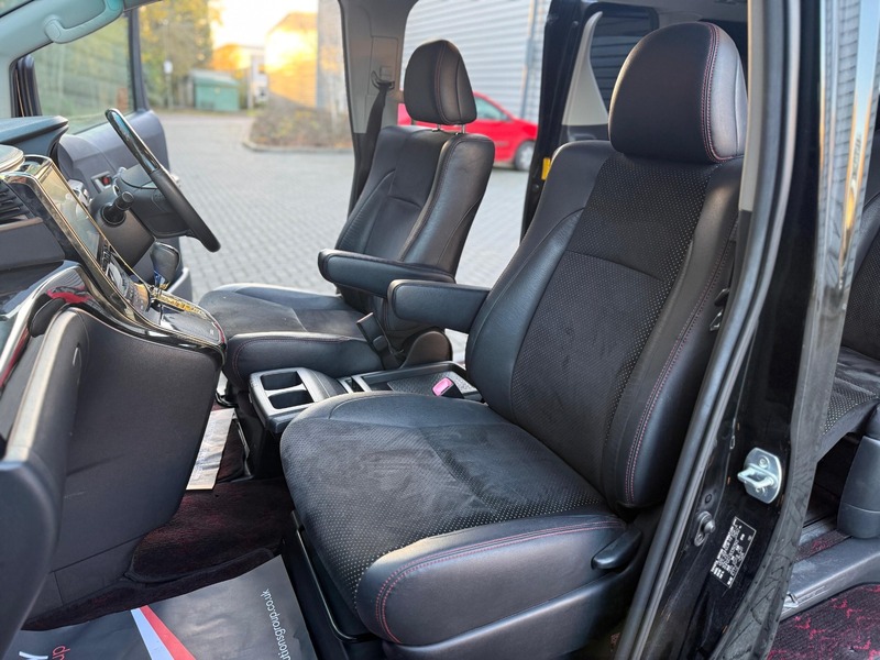 Used Toyota Vellfire 2014 for sale - 76798940: Photo 45