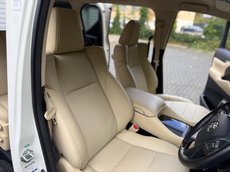 Used Toyota Alphard 2018 for sale - 76407193: Photo 22
