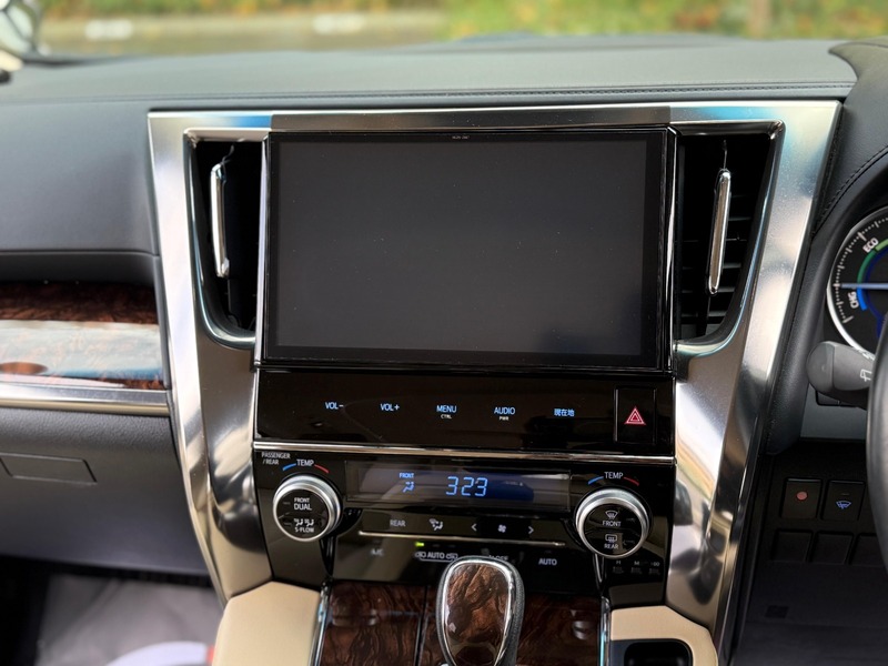 Used Toyota Alphard 2018 for sale - 76407193: Photo 29