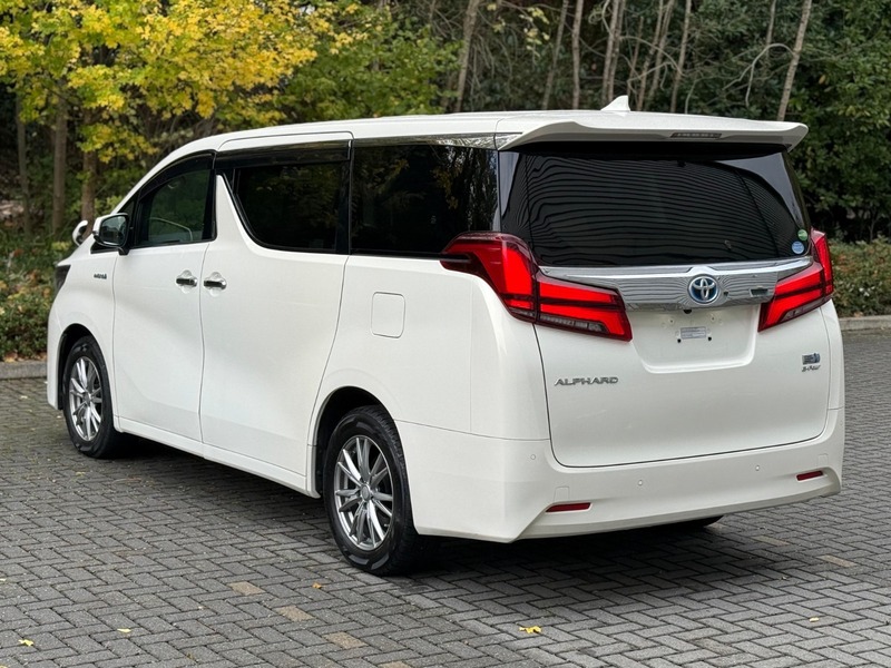 Used Toyota Alphard 2018 for sale - 76407193: Photo 4
