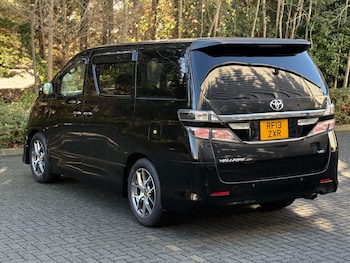 Used Toyota Vellfire 2013 for sale - 78497105: Photo