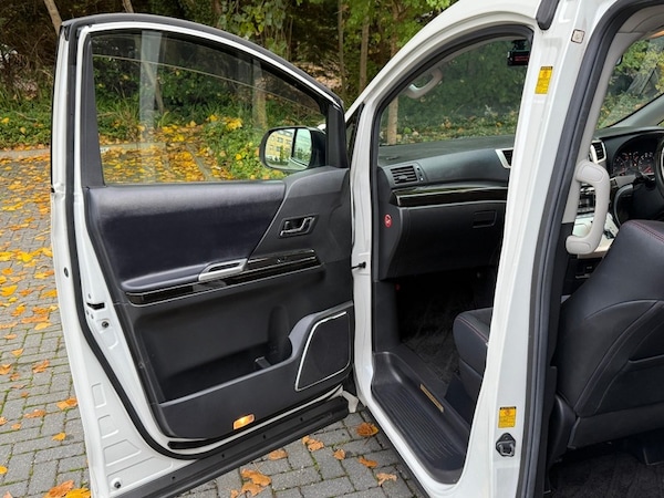 Used Toyota Vellfire 2013 for sale - 76163733: Photo 18