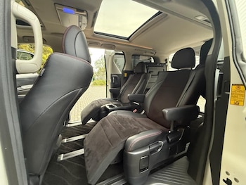 Used Toyota Vellfire 2013 for sale - 76163733: Photo 2