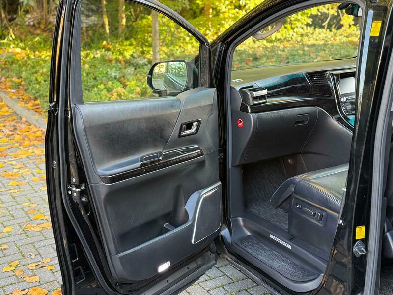 Used Toyota Vellfire 2025 for sale - 76323865: Photo 36