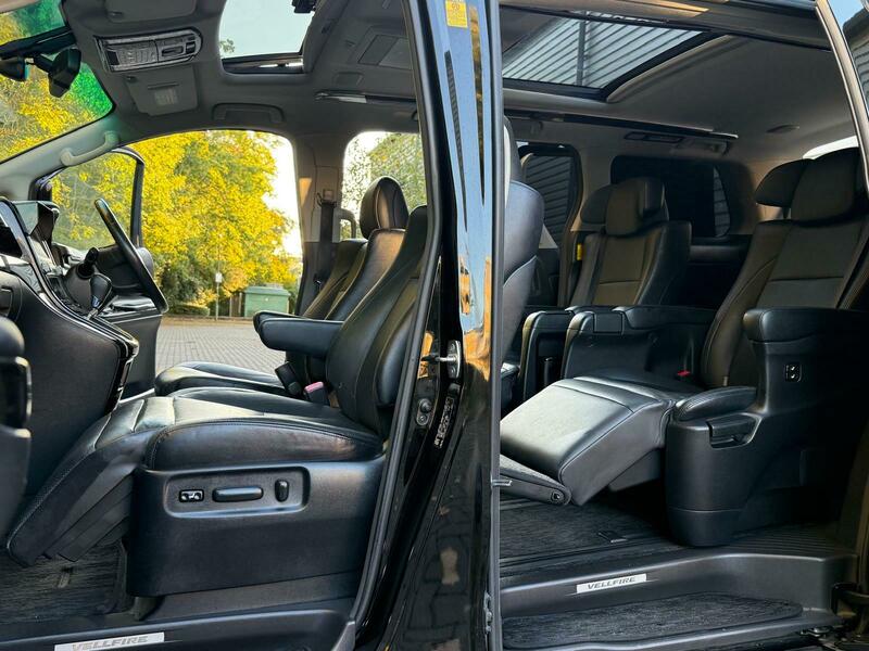 Used Toyota Vellfire 2025 for sale - 76323865: Photo 4