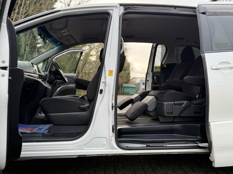 Used Toyota Estima 2012 for sale - 77452722: Photo 17