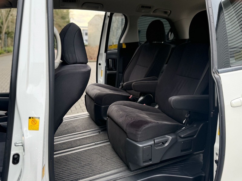 Used Toyota Estima 2012 for sale - 77452722: Photo 27