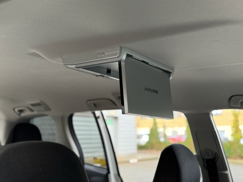 Used Toyota Estima 2012 for sale - 77452722: Photo 4