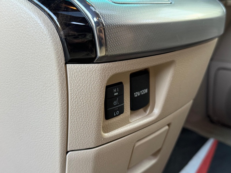 Used Toyota Vellfire 2013 for sale - 77236922: Photo 22