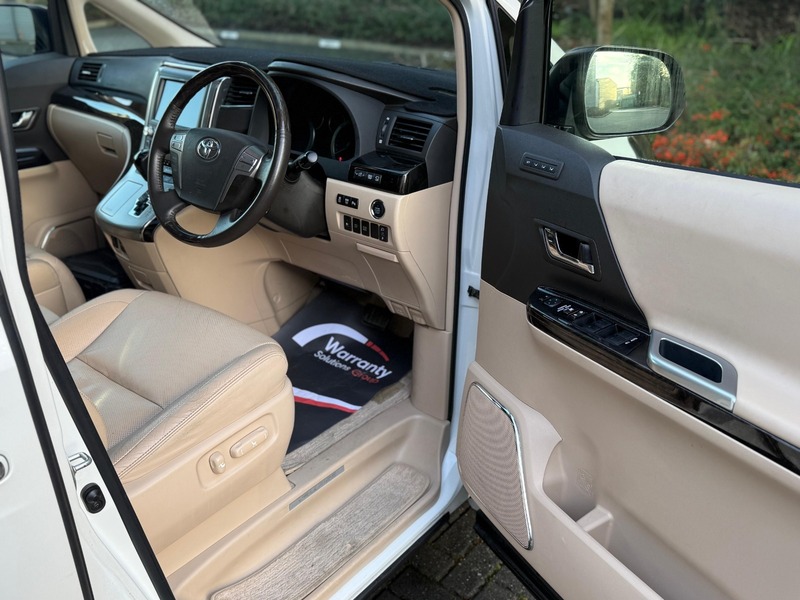 Used Toyota Vellfire 2013 for sale - 77236922: Photo 40