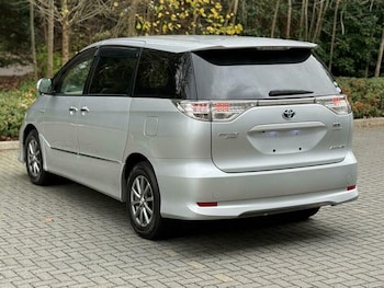 Used Toyota Estima 2012 for sale - 76605316: Photo