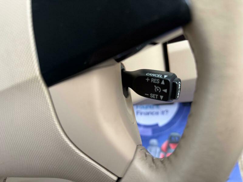 Used Toyota Estima 2012 for sale - 76605316: Photo 49