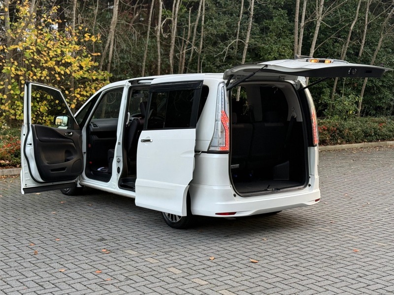 Used Nissan Serena 2025 for sale - 76570775: Photo 17