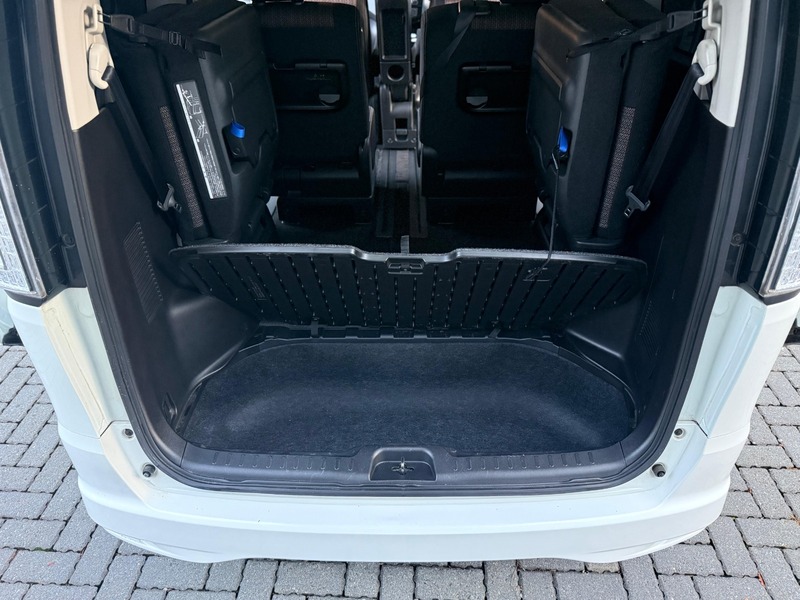 Used Nissan Serena 2025 for sale - 76570775: Photo 27