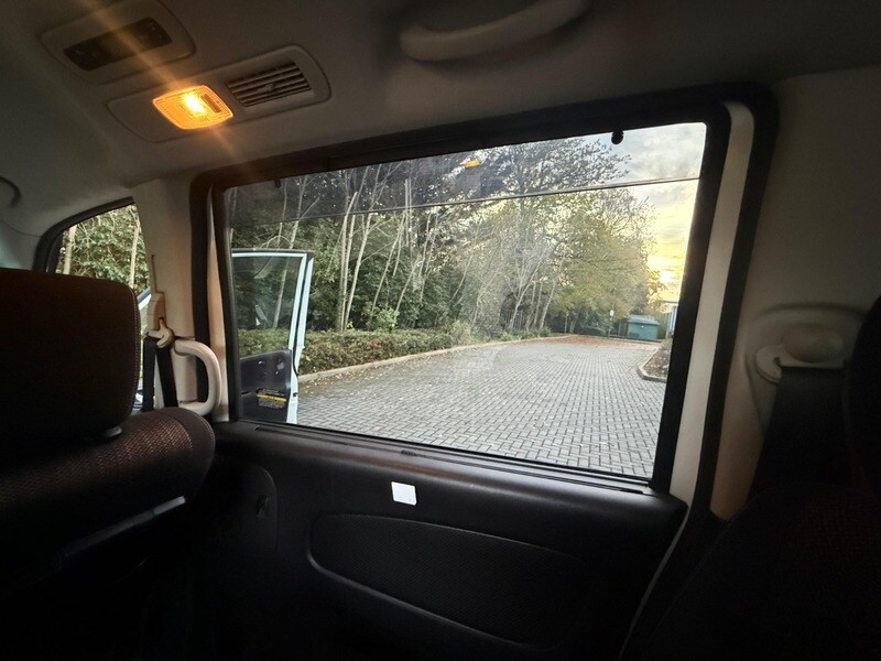 Used Nissan Serena 2025 for sale - 76570775: Photo 31