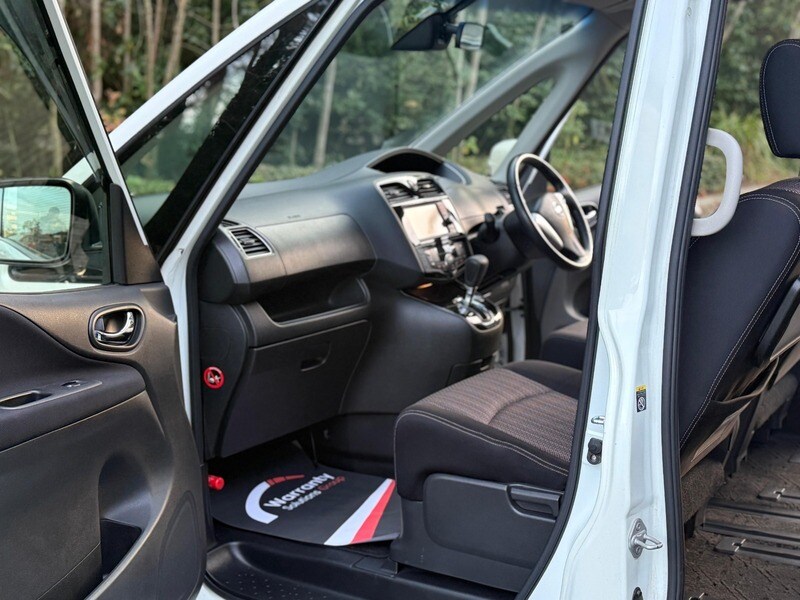 Used Nissan Serena 2025 for sale - 76570775: Photo 43