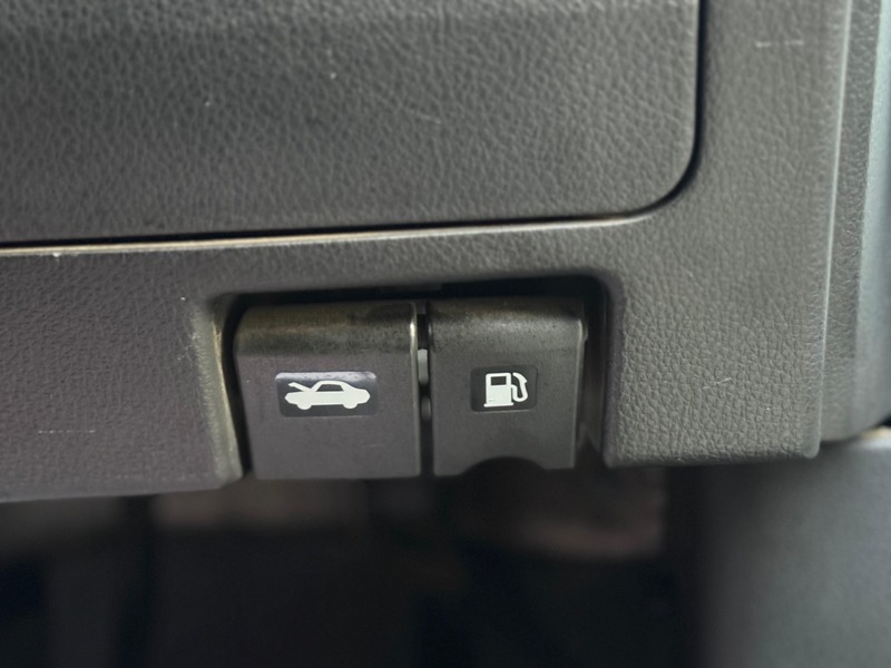 Used Nissan Serena 2025 for sale - 76570775: Photo 45