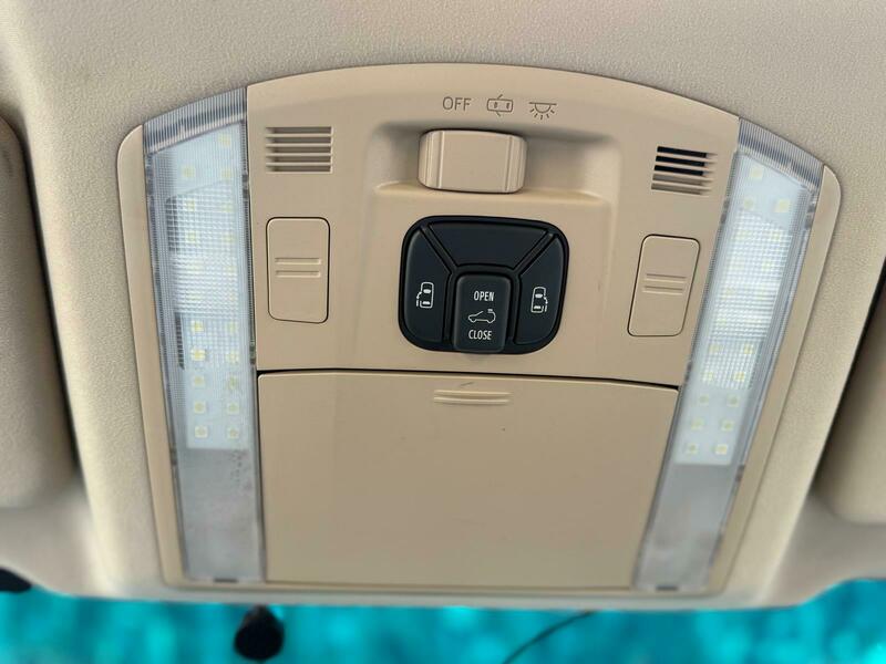 Used Toyota Vellfire 2012 for sale - 78004077: Photo 30