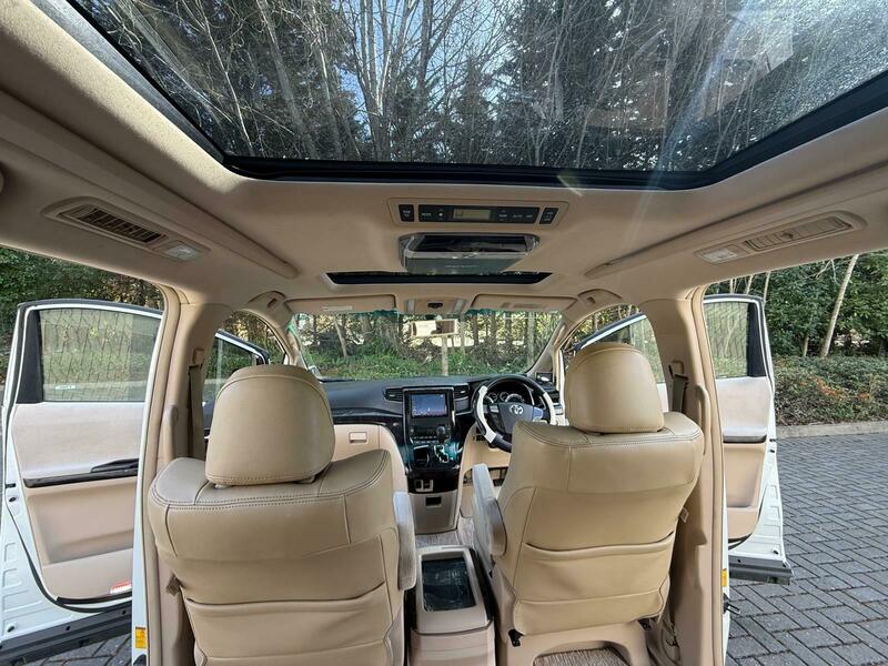 Used Toyota Vellfire 2012 for sale - 78004077: Photo 4