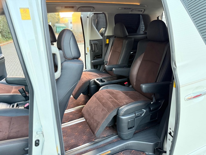 Used Toyota Alphard 2013 for sale - 76910815: Photo 3