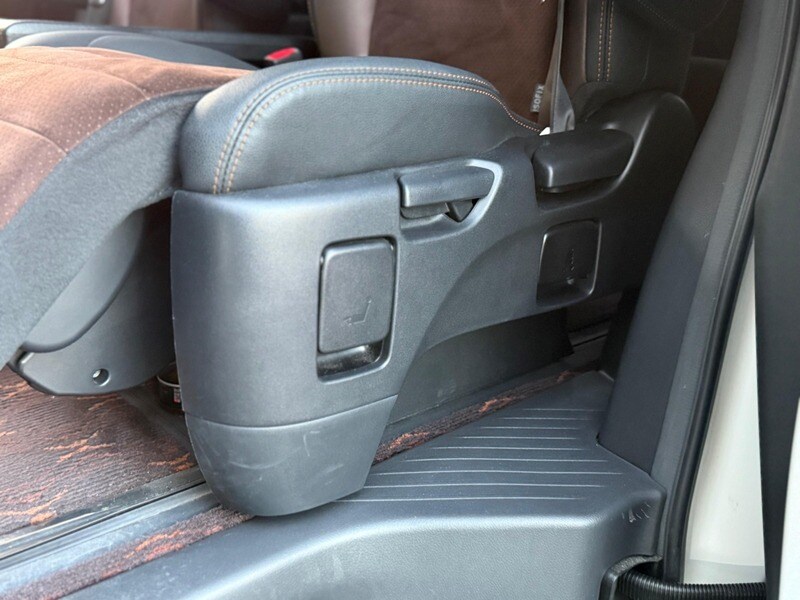 Used Toyota Alphard 2013 for sale - 76910815: Photo 43