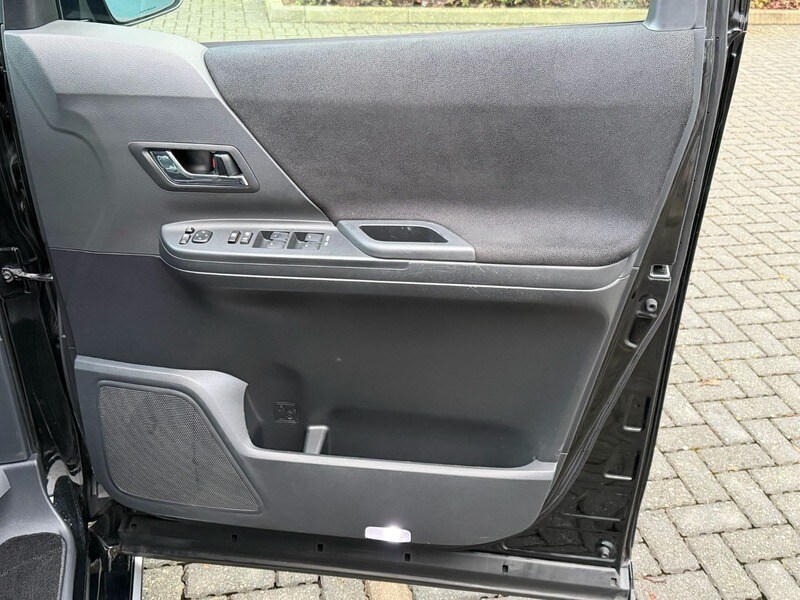 Used Toyota Vellfire 2014 for sale - 77452721: Photo 22