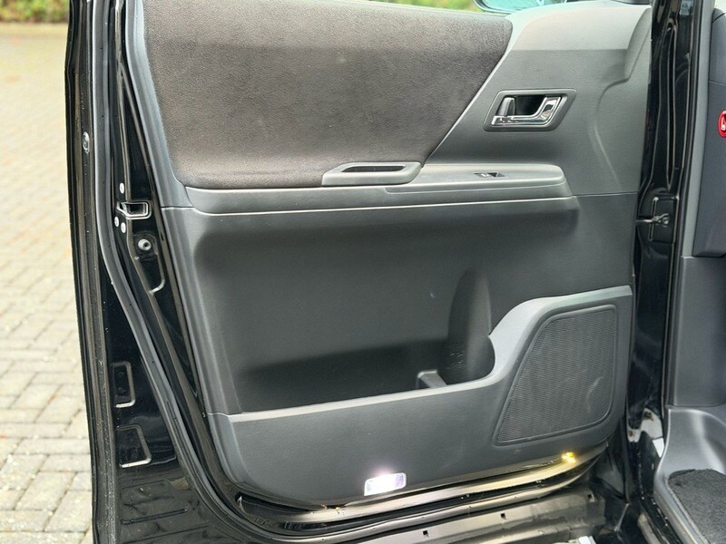 Used Toyota Vellfire 2014 for sale - 77452721: Photo 28