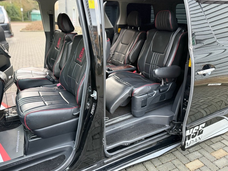 Used Toyota Vellfire 2014 for sale - 77452721: Photo 4