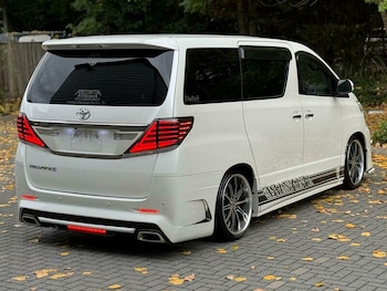 Used Toyota Vellfire 2013 for sale - 76163741: Photo 2
