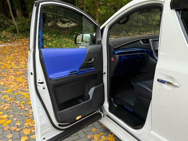 Used Toyota Vellfire 2013 for sale - 76163741: Photo 36