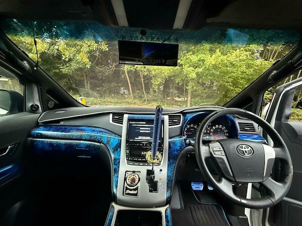 Used Toyota Vellfire 2013 for sale - 76163741: Photo 4