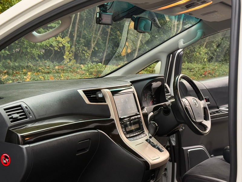 Used Toyota Vellfire 2025 for sale - 76323872: Photo 13