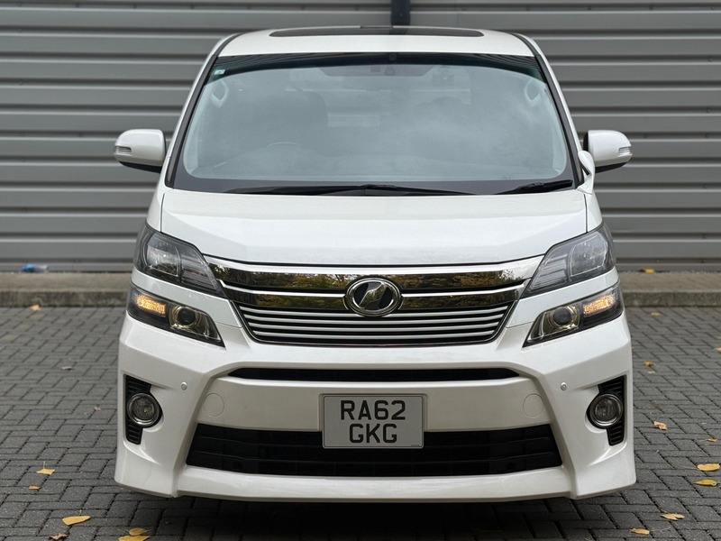 Used Toyota Vellfire 2025 for sale - 76323872: Photo 2