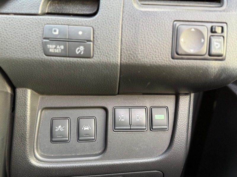 Used Nissan Serena 2015 for sale - 77241828: Photo 33