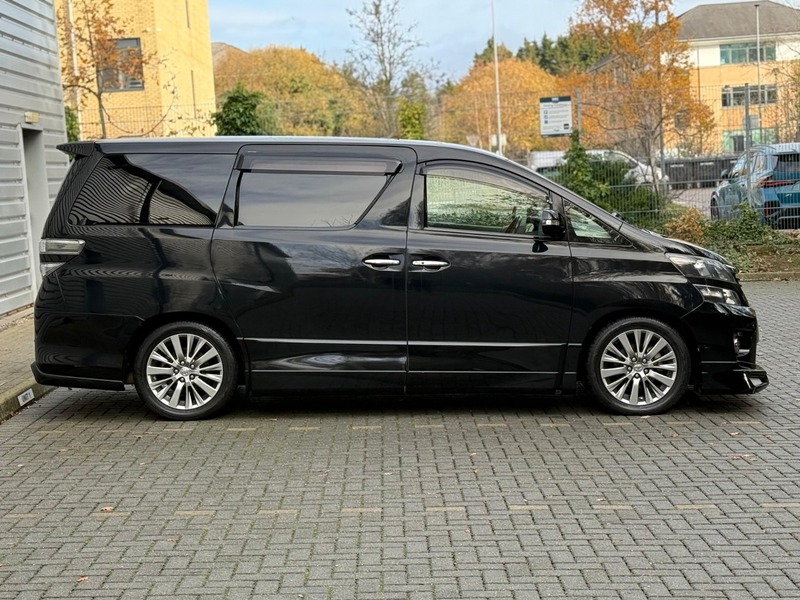 Used Toyota Vellfire 2013 for sale - 76941701: Photo 12