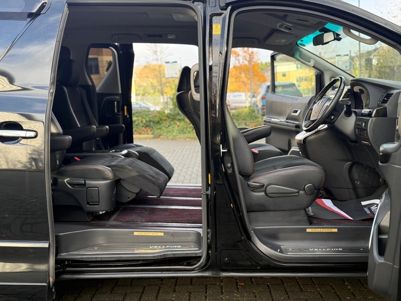 Used Toyota Vellfire 2013 for sale - 76941701: Photo 16