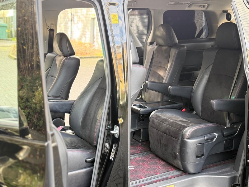 Used Toyota Vellfire 2013 for sale - 76941701: Photo 17