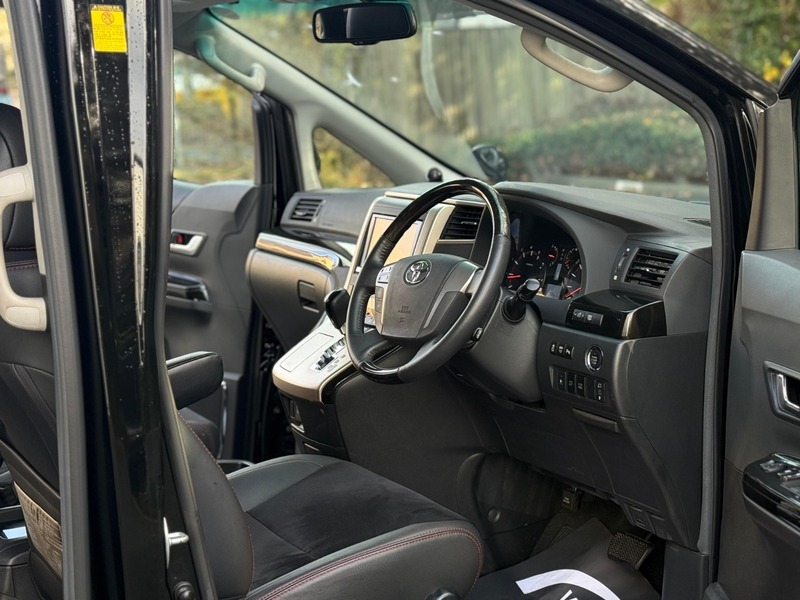 Used Toyota Vellfire 2013 for sale - 76941701: Photo 18