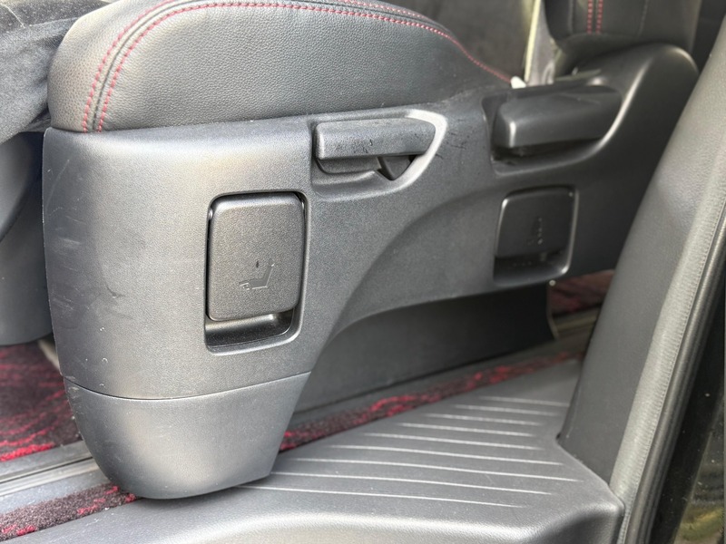 Used Toyota Vellfire 2013 for sale - 76941701: Photo 22