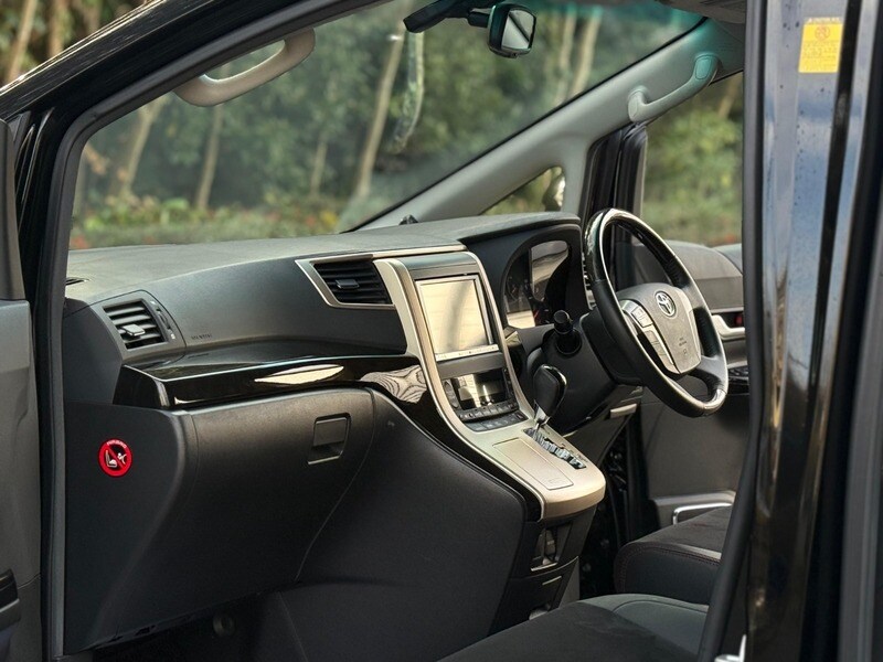 Used Toyota Vellfire 2013 for sale - 76941701: Photo 23