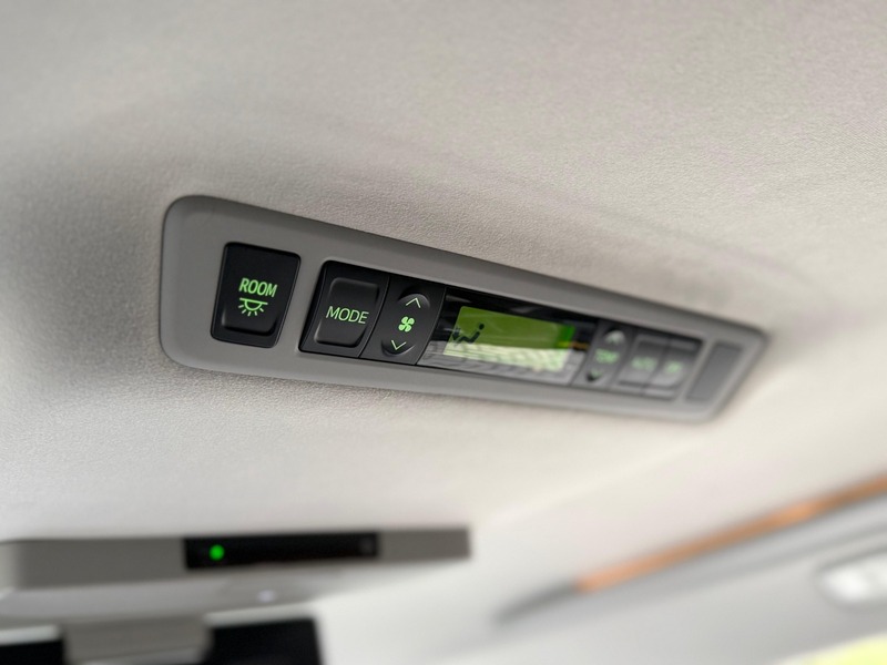 Used Toyota Vellfire 2013 for sale - 76941701: Photo 38