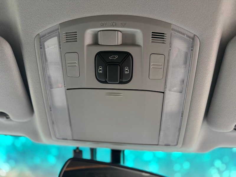 Used Toyota Vellfire 2013 for sale - 76941701: Photo 46