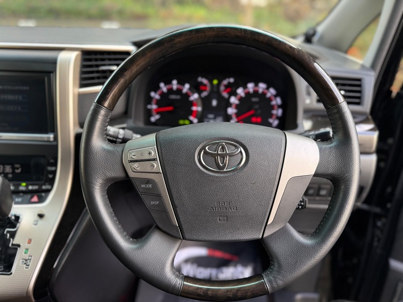 Used Toyota Vellfire 2013 for sale - 76941701: Photo 47